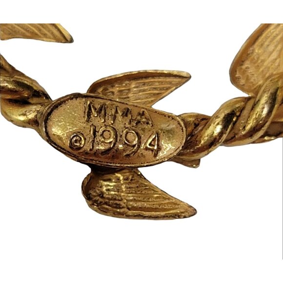 MMA Metropolitan Museum Of Art 1994 Dove Bird In Flight Round Wreath Brooch - Picture 4 of 6